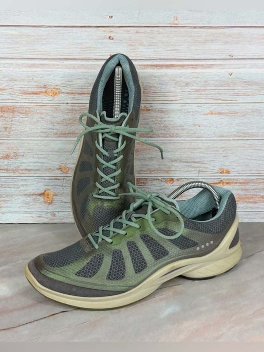 Ecco Bjorn Fjuel Mesh Walking Shoes in Titanium/Ice Green Eu 41